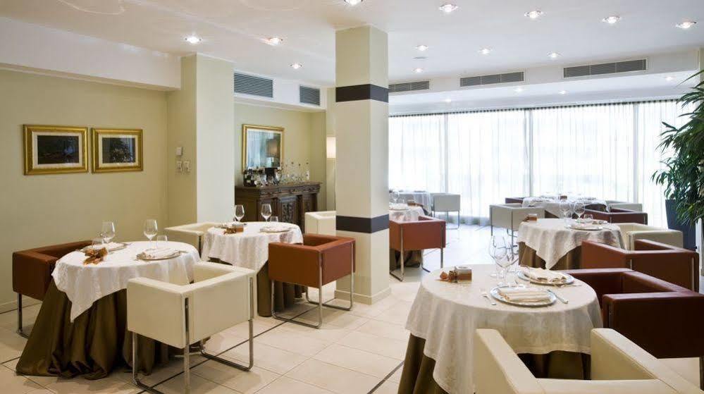 Rizzi Aquacharme Hotel & Spa Boario Terme Eksteriør bilde