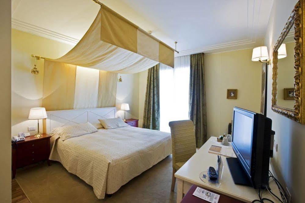 Rizzi Aquacharme Hotel & Spa Boario Terme Eksteriør bilde