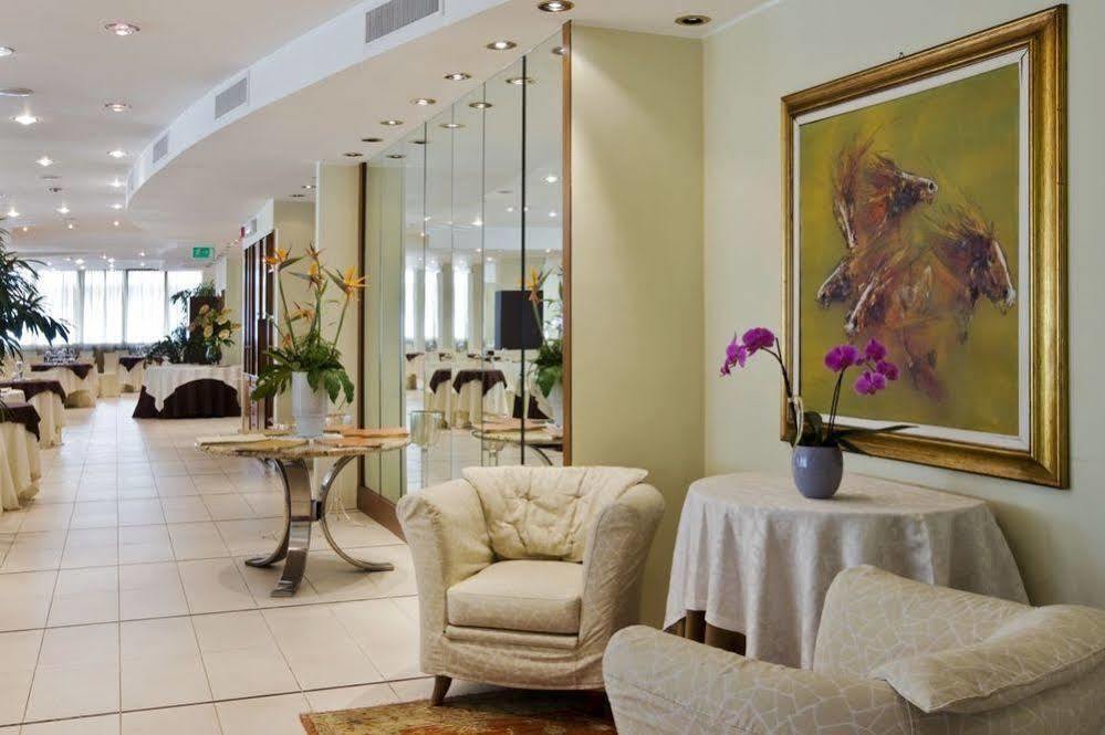 Rizzi Aquacharme Hotel & Spa Boario Terme Eksteriør bilde